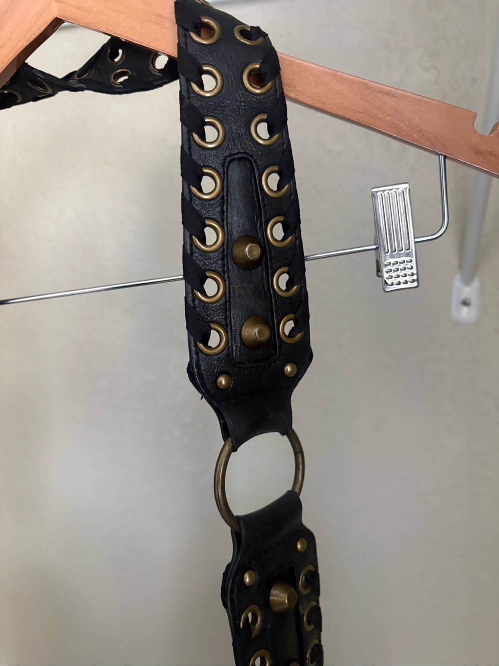 authentic Betsey Johnson Y2K vintage punk glam shoulder bag 🖤 - Picture 3 of 16